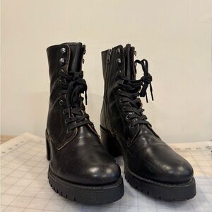 Frye Sabrina Lace Up